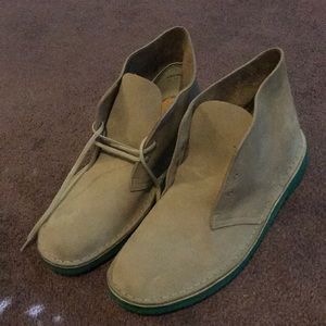 Clark’s chukka boot